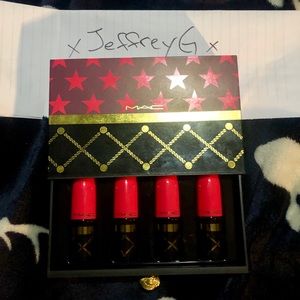 ♥️Mac Nutcracker Sweet Red Mini Lipstick Kit♥️